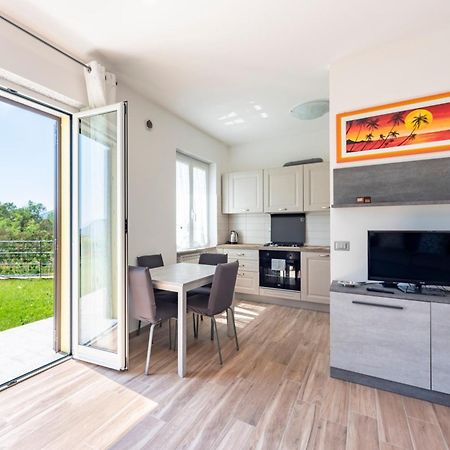 Joivy Villa Guanna - Charming Flat With Garden Bracco Exterior photo